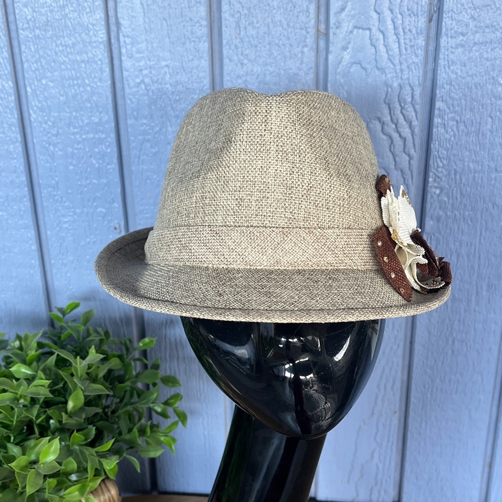 PUGS Stylish Tan Hat with Brown and White Floral Accent - Picture 3 of 11